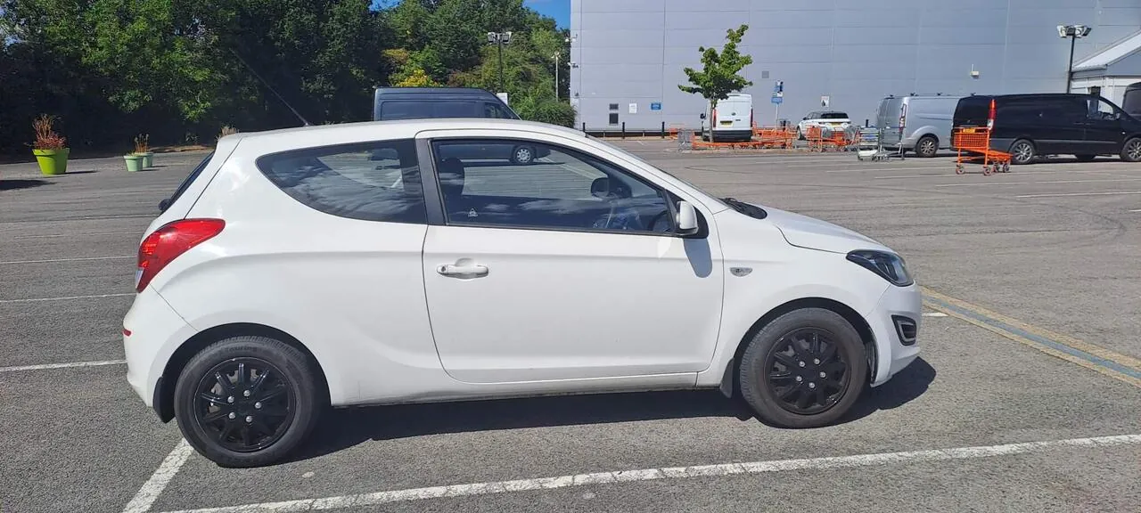 Hyundai I20