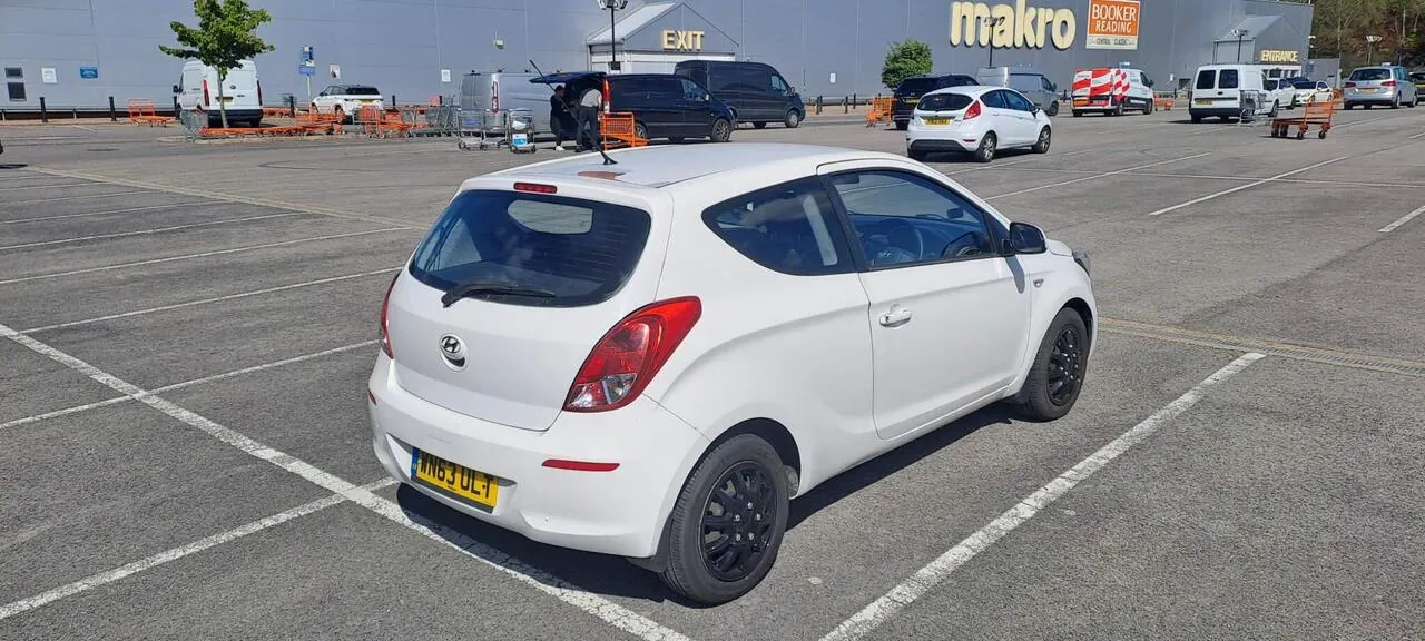 Hyundai I20 2013 photo 2