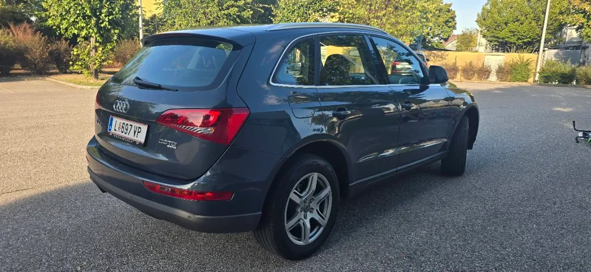 Audi Q5 2010 photo 3
