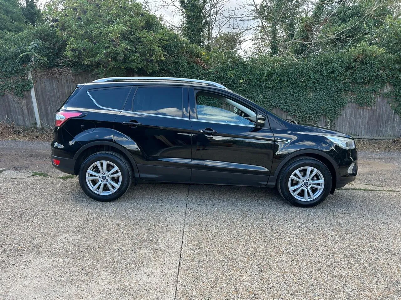 Ford Kuga 2018 photo 2