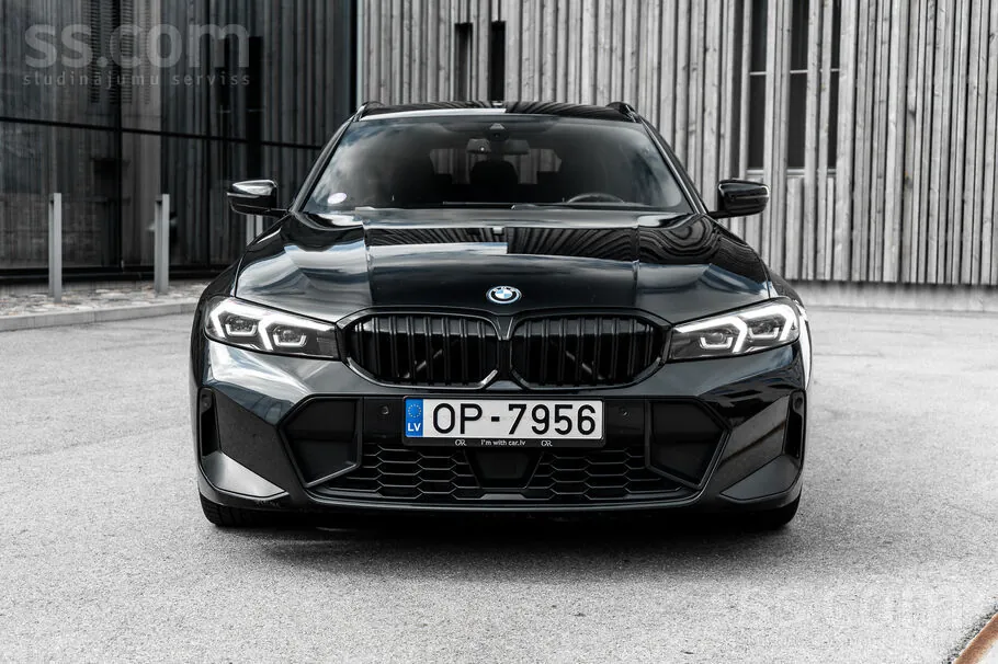BMW 320 2023 photo 2
