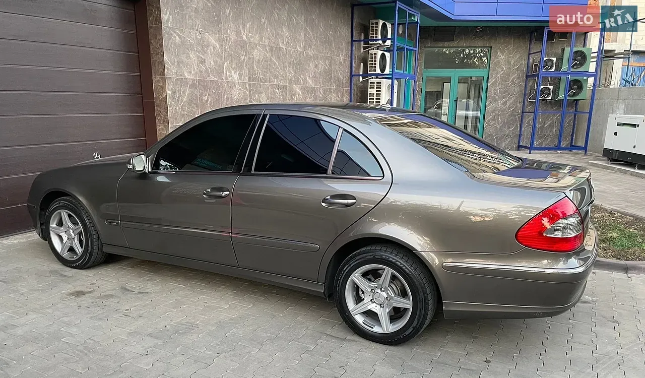 Mercedes-Benz E-Class 2007 photo 5