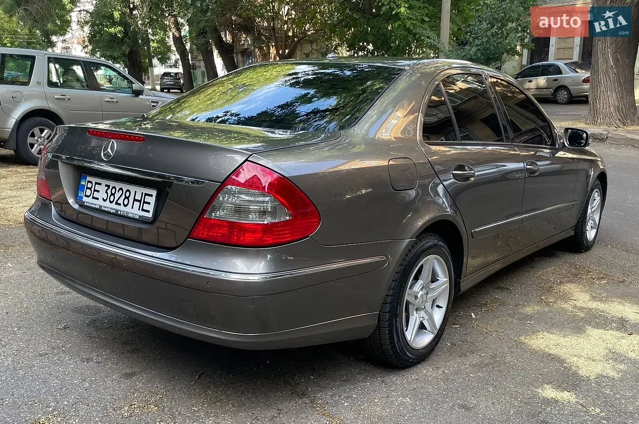 Mercedes-Benz E-Class 2007 photo 4