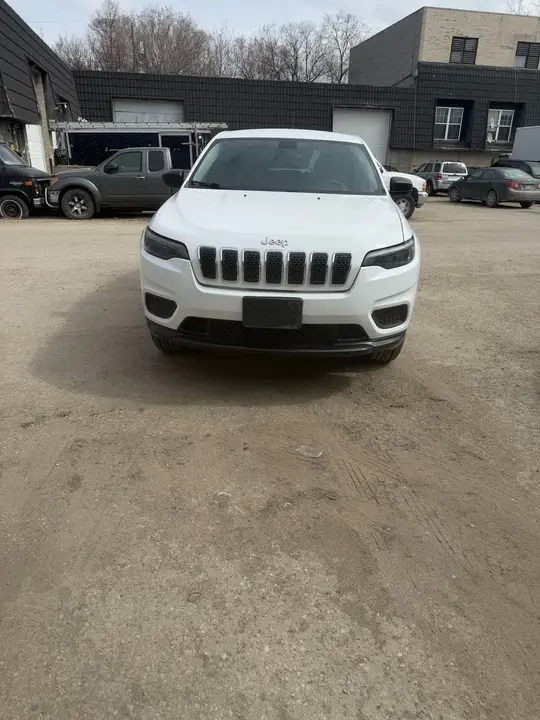 Jeep Cherokee 2019 photo 2