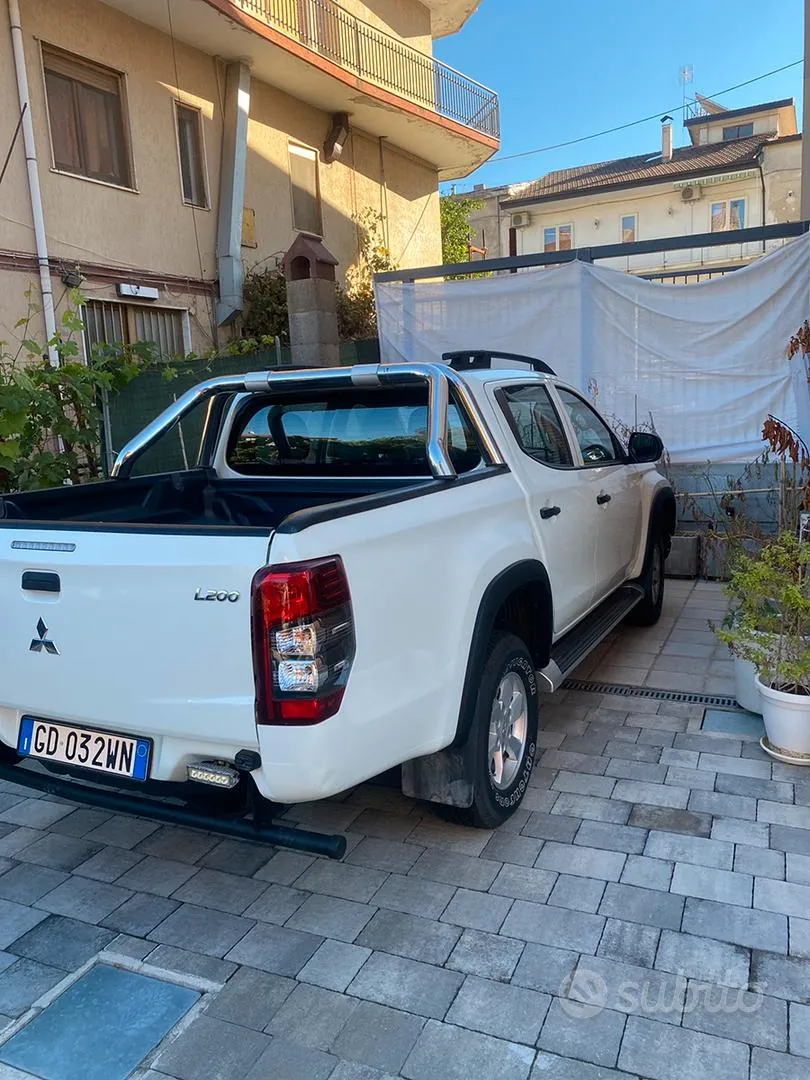 Mitsubishi L200 2021 photo 2