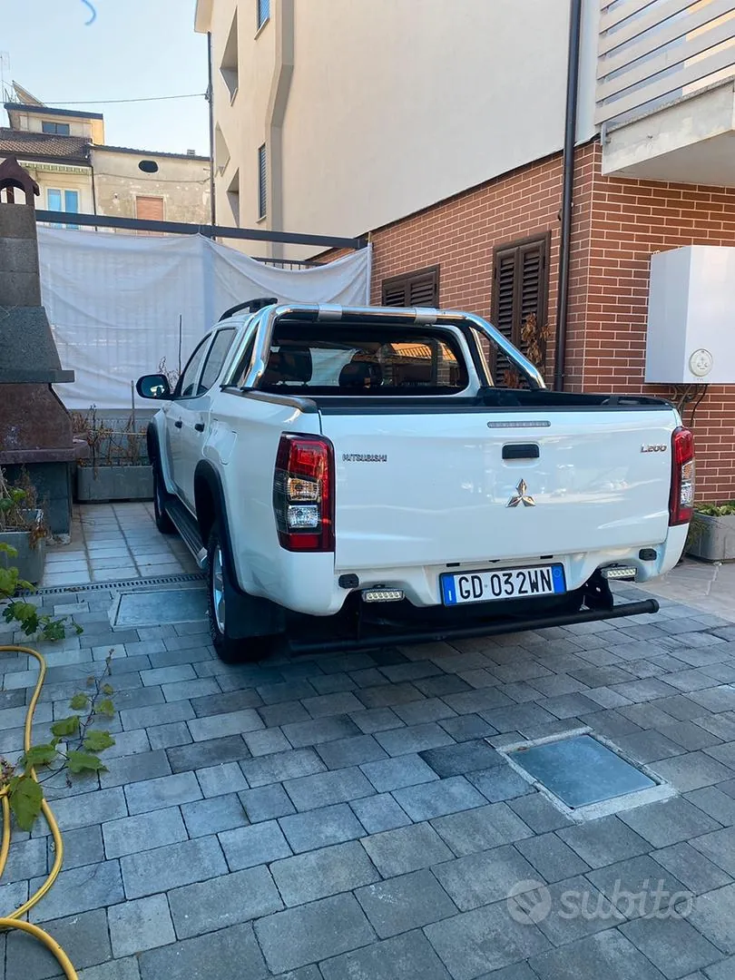 Mitsubishi L200