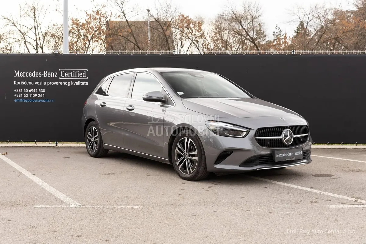 Mercedes-Benz B 180