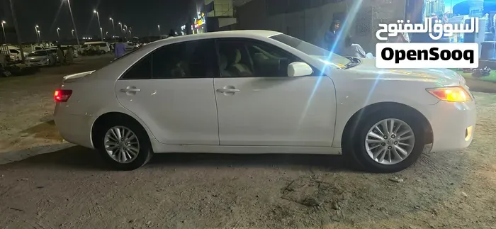 Toyota Camry 2010 photo 2