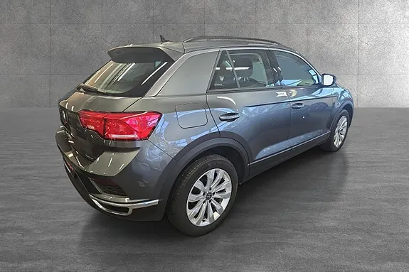 Volkswagen T-Roc 2021 photo 2