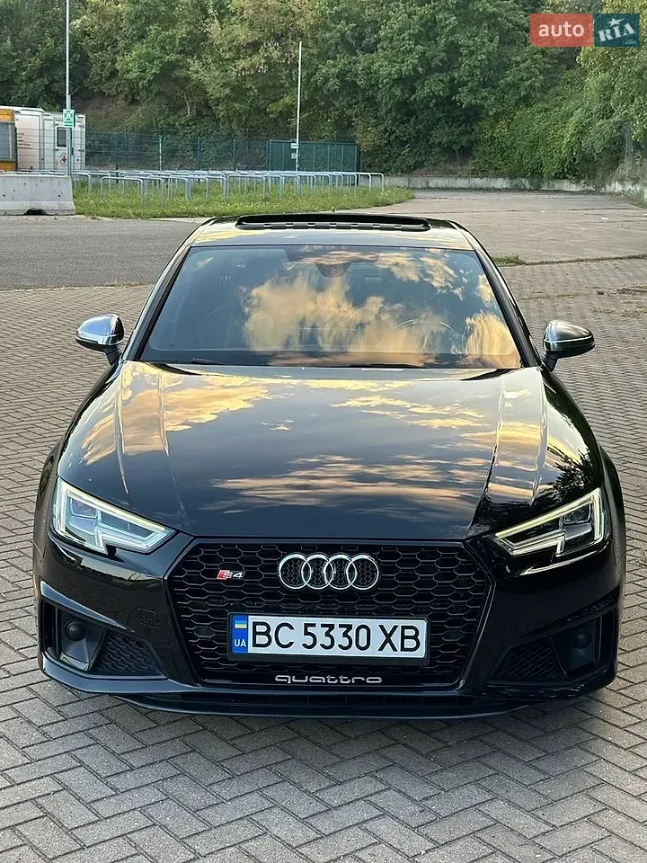 Audi S4