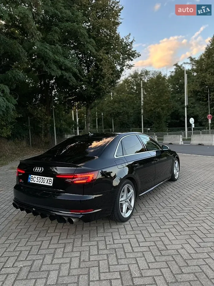 Audi S4 2019 photo 2