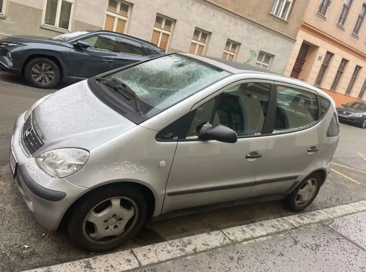 Mercedes-Benz A-Class 2002 photo 2