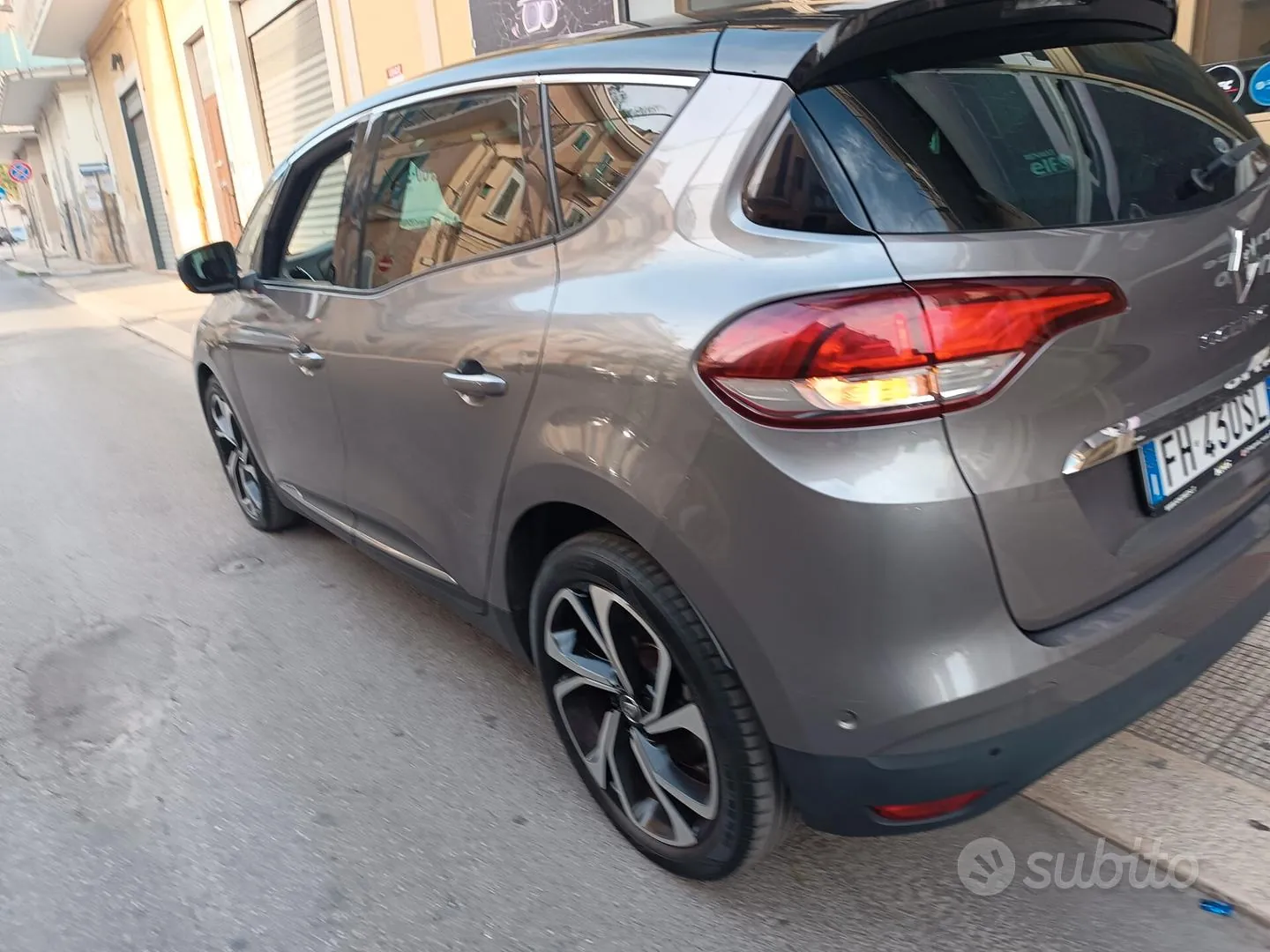 Renault Scenic 2017 photo 3