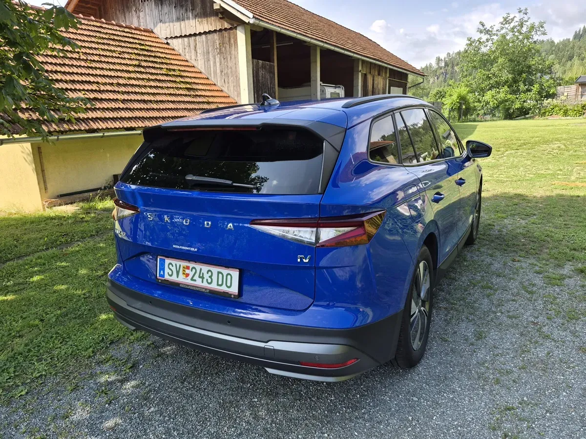 Skoda Enyaq 2023 photo 2