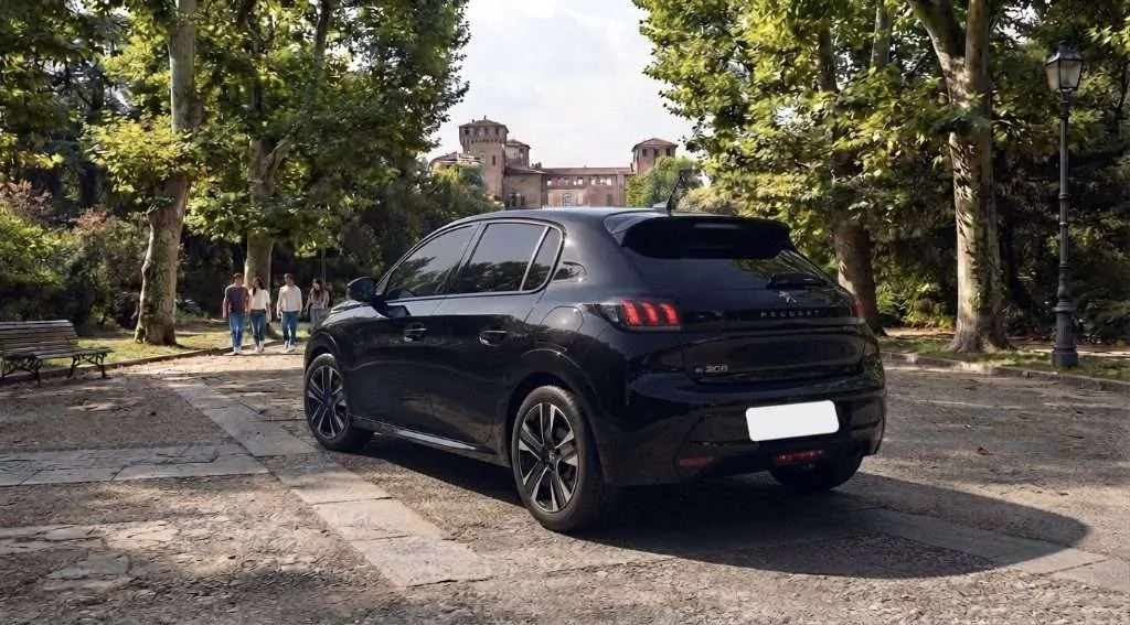 Peugeot 208 2026 photo 3