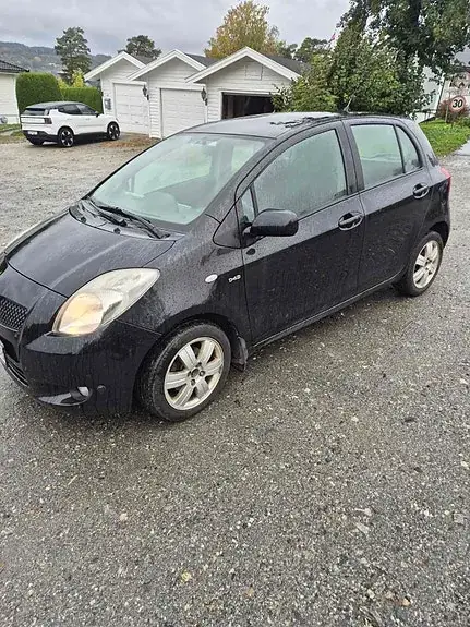 Toyota Yaris 2009 photo 4
