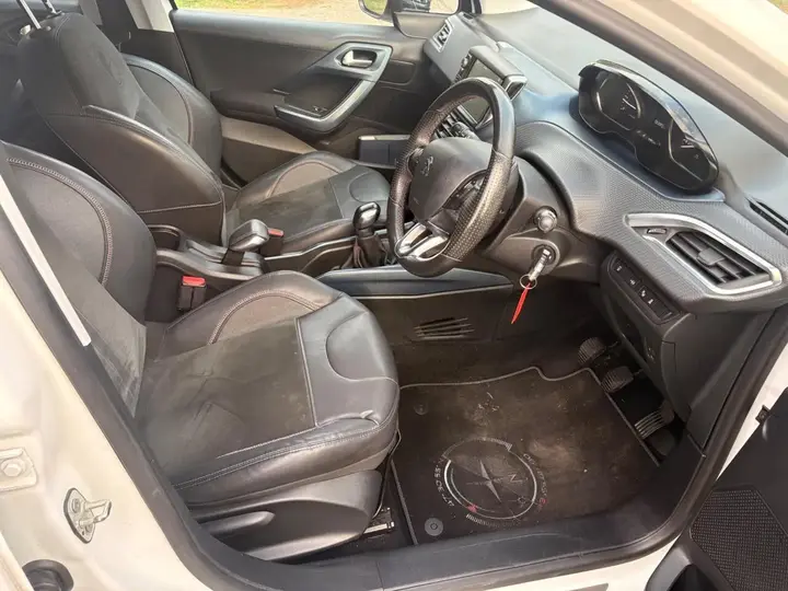 Peugeot 2008 2014 photo 3