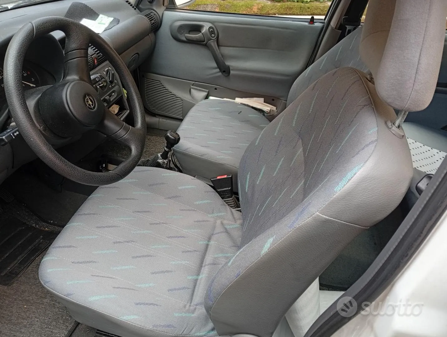 Opel Corsa 1994 photo 2