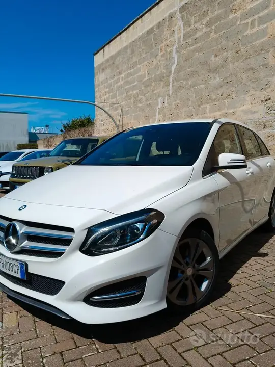 Mercedes-Benz B 200 D 2017 photo 2