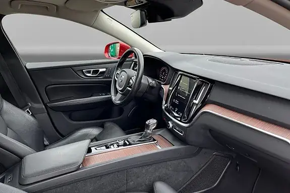 Volvo V60 2019 photo 4