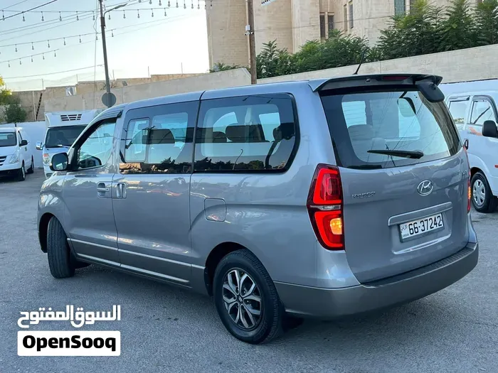 Hyundai H1 2019 photo 2