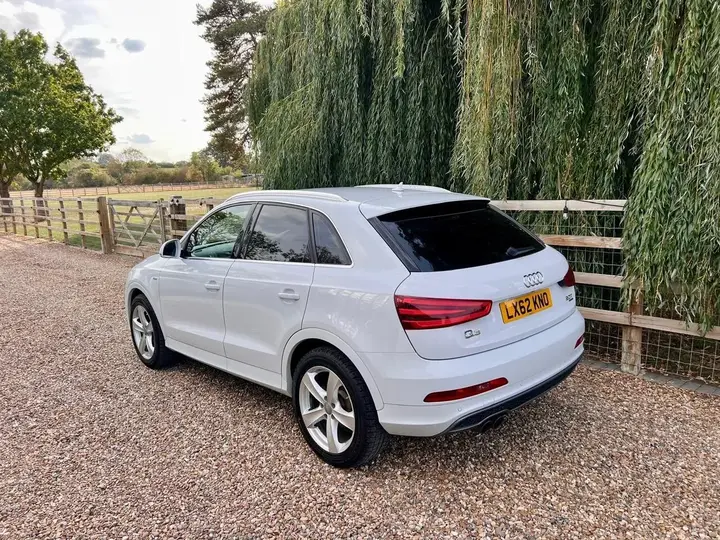 Audi Q3 2012 photo 4