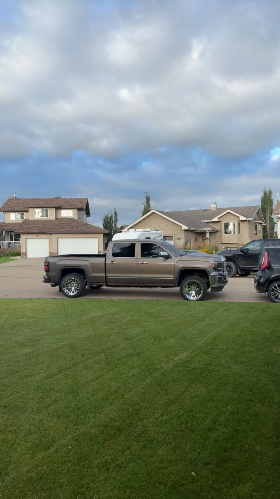 GMC Sierra 2015 photo 2