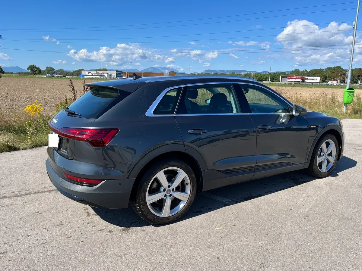 Audi E-Tron 2020 photo 2