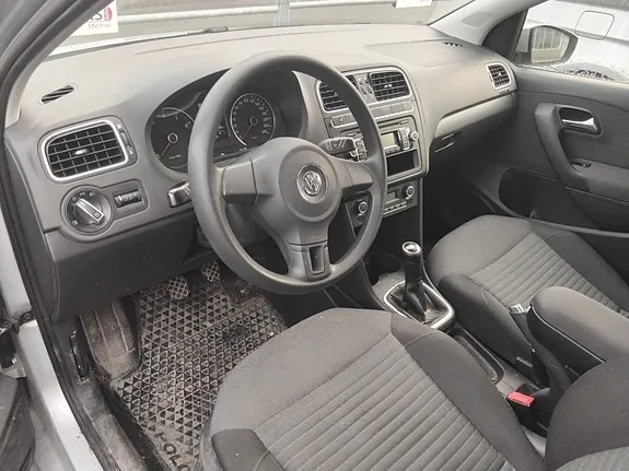 Volkswagen Polo 2010 photo 3