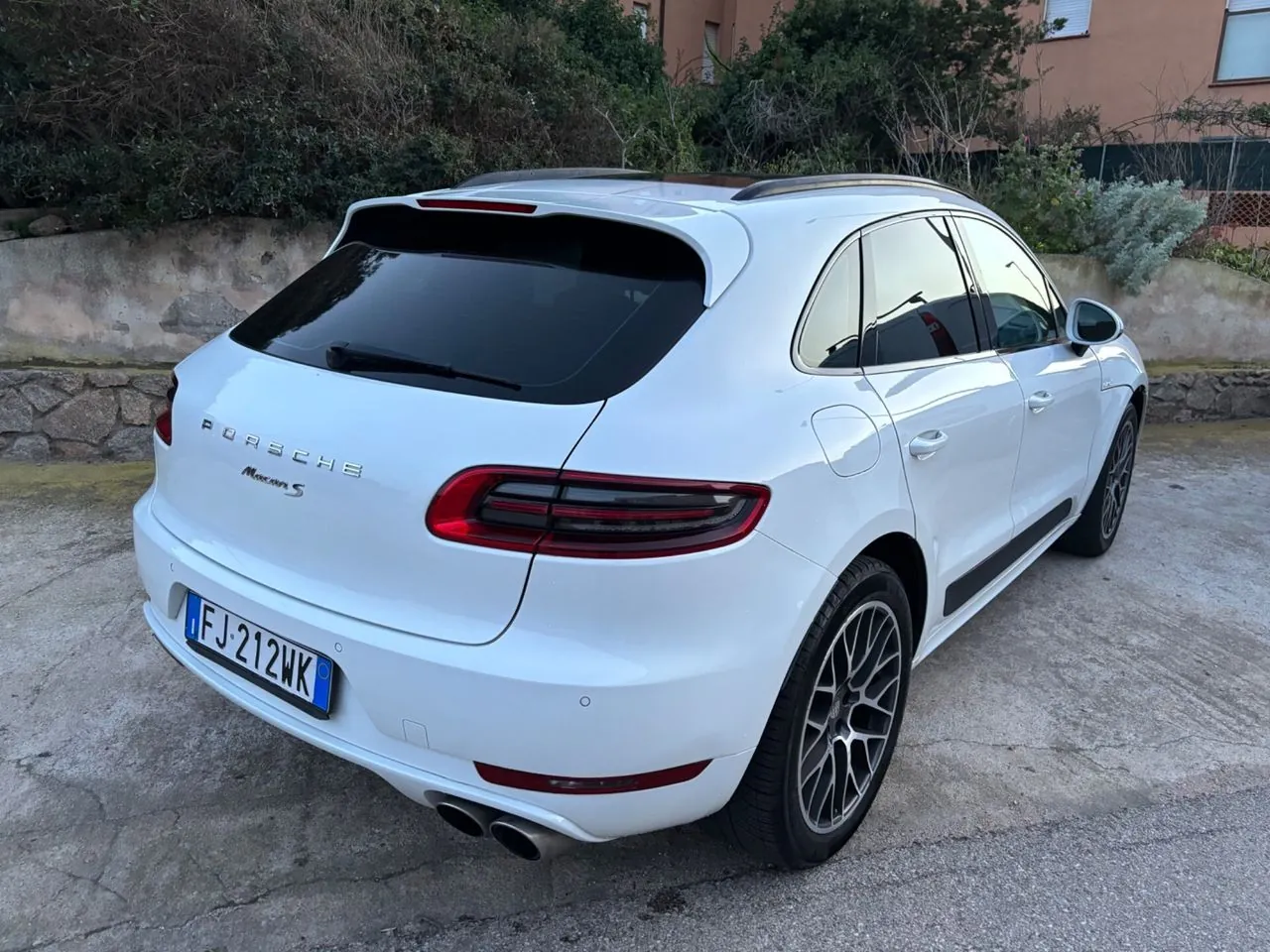 Porsche Macan 2015 photo 2