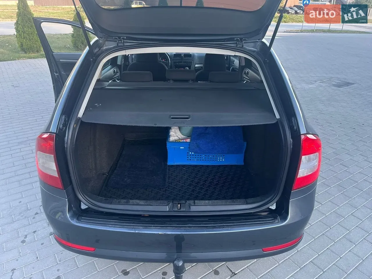 Skoda Octavia 2011 photo 3