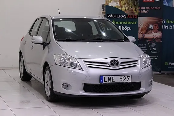Toyota Auris 2011 photo 4