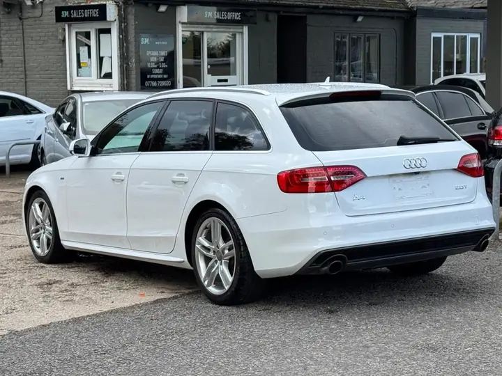 Audi A4 Avant 2013 photo 3