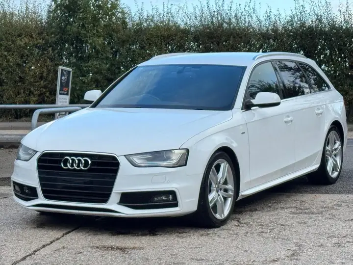 Audi A4 Avant 2013 photo 2