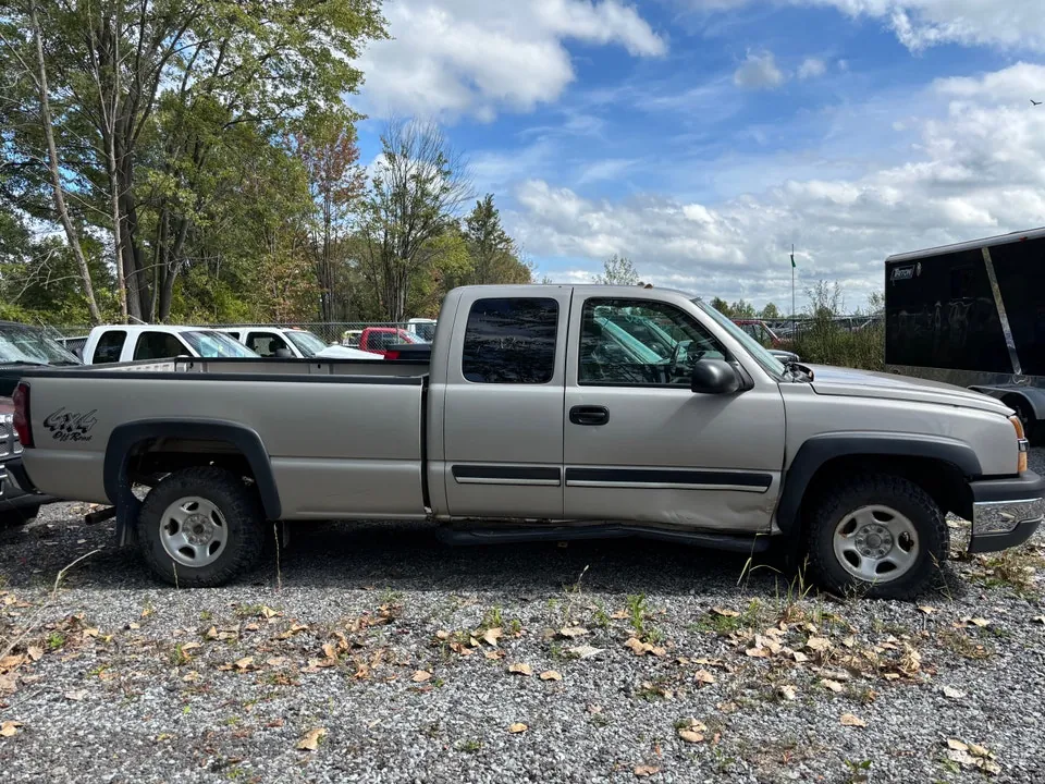 Chevrolet Silverado 1500 2004 photo 2