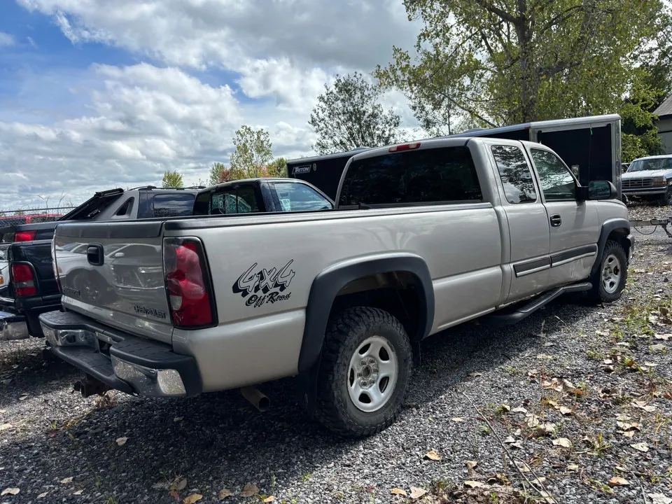 Chevrolet Silverado 1500 2004 photo 3