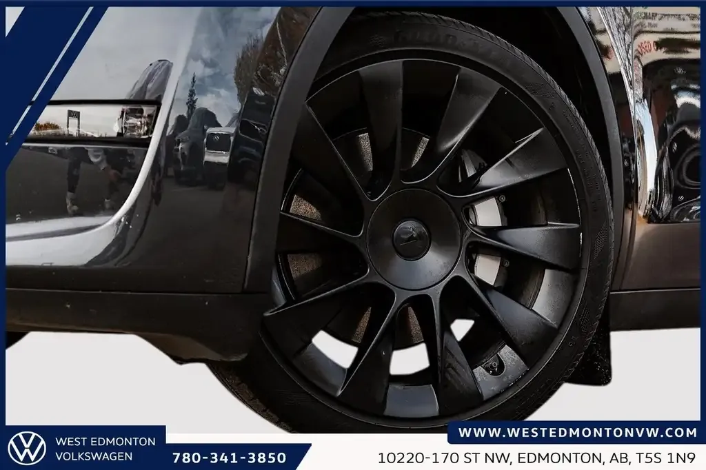 Tesla Model Y 2024 photo 3
