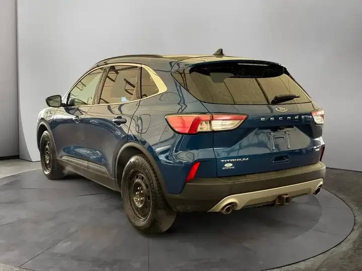 Ford Escape 2022 photo 3
