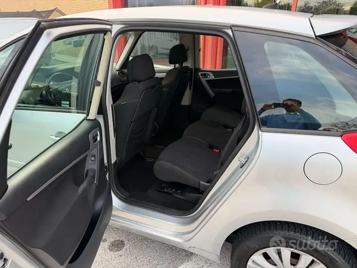 Citroen C4 Picasso 2008 photo 4