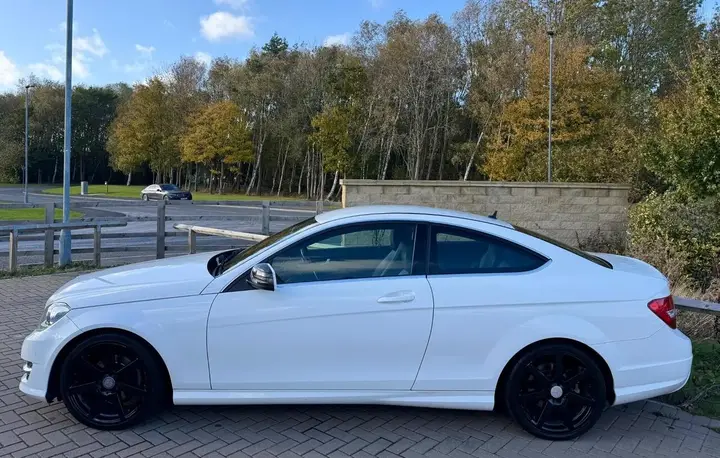 Mercedes-Benz C-Class 2013 photo 2