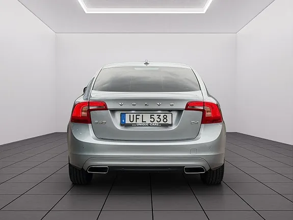 Volvo S60 2015 photo 4
