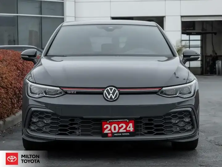 Volkswagen Golf Gti 2024 photo 2