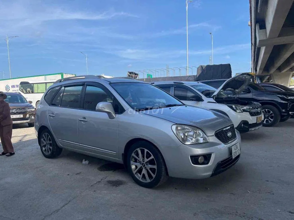 Kia Carens 2011 photo 4