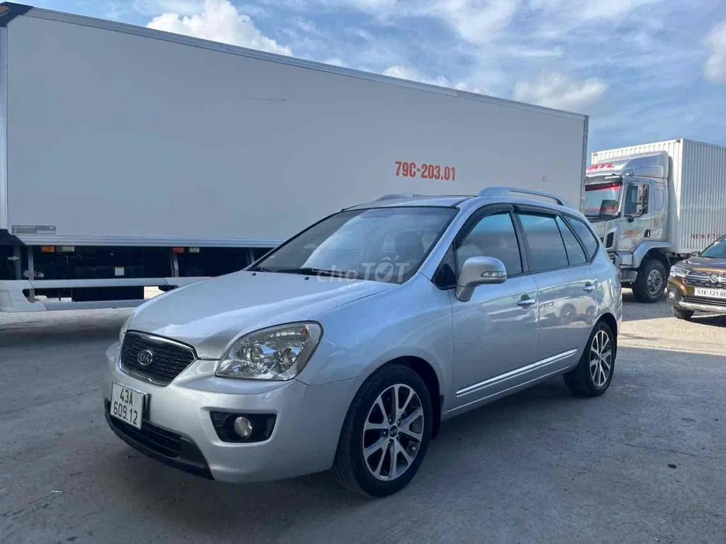 Kia Carens 2011 photo 2