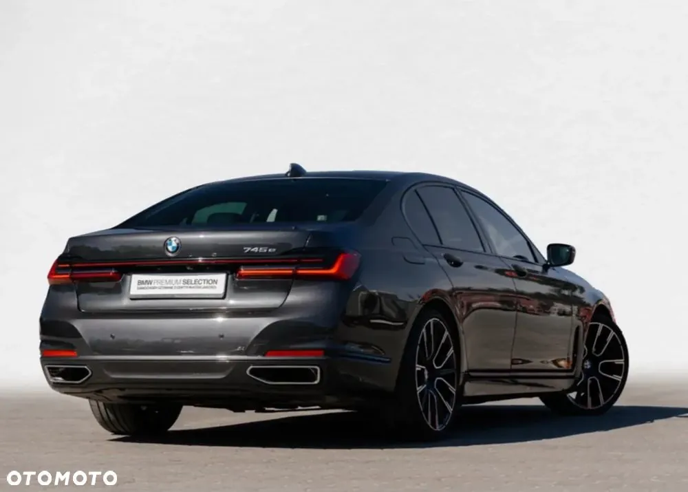 BMW Seria 7 2019 photo 3