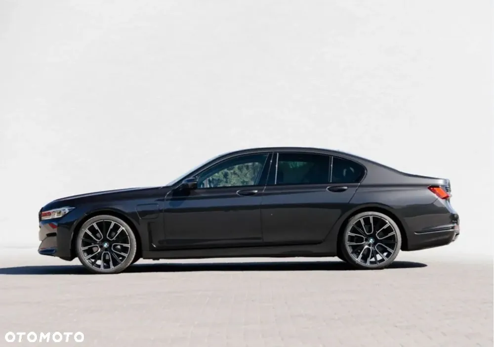 BMW Seria 7 2019 photo 2