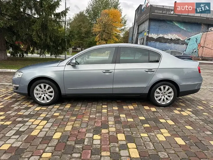 Volkswagen Passat 2009 photo 5