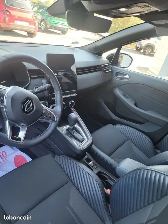 Renault Clio 2023 photo 3