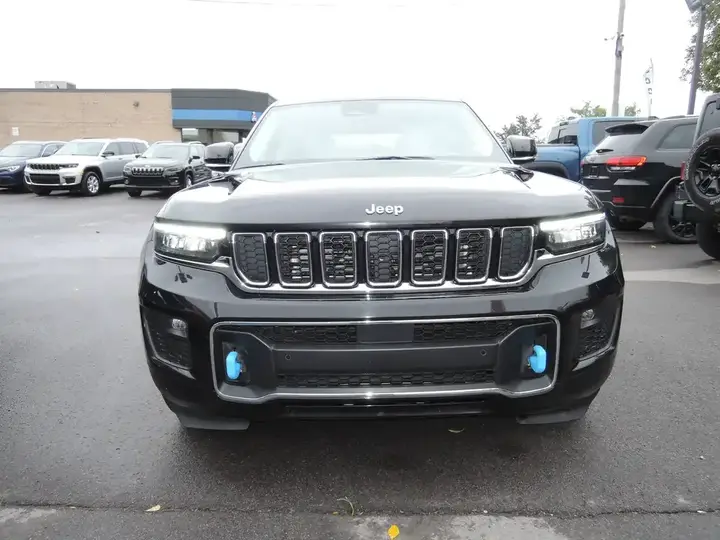 Jeep Grand Cherokee 2022 photo 2