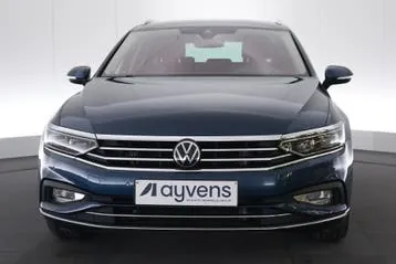 Volkswagen Passat 2022 photo 2